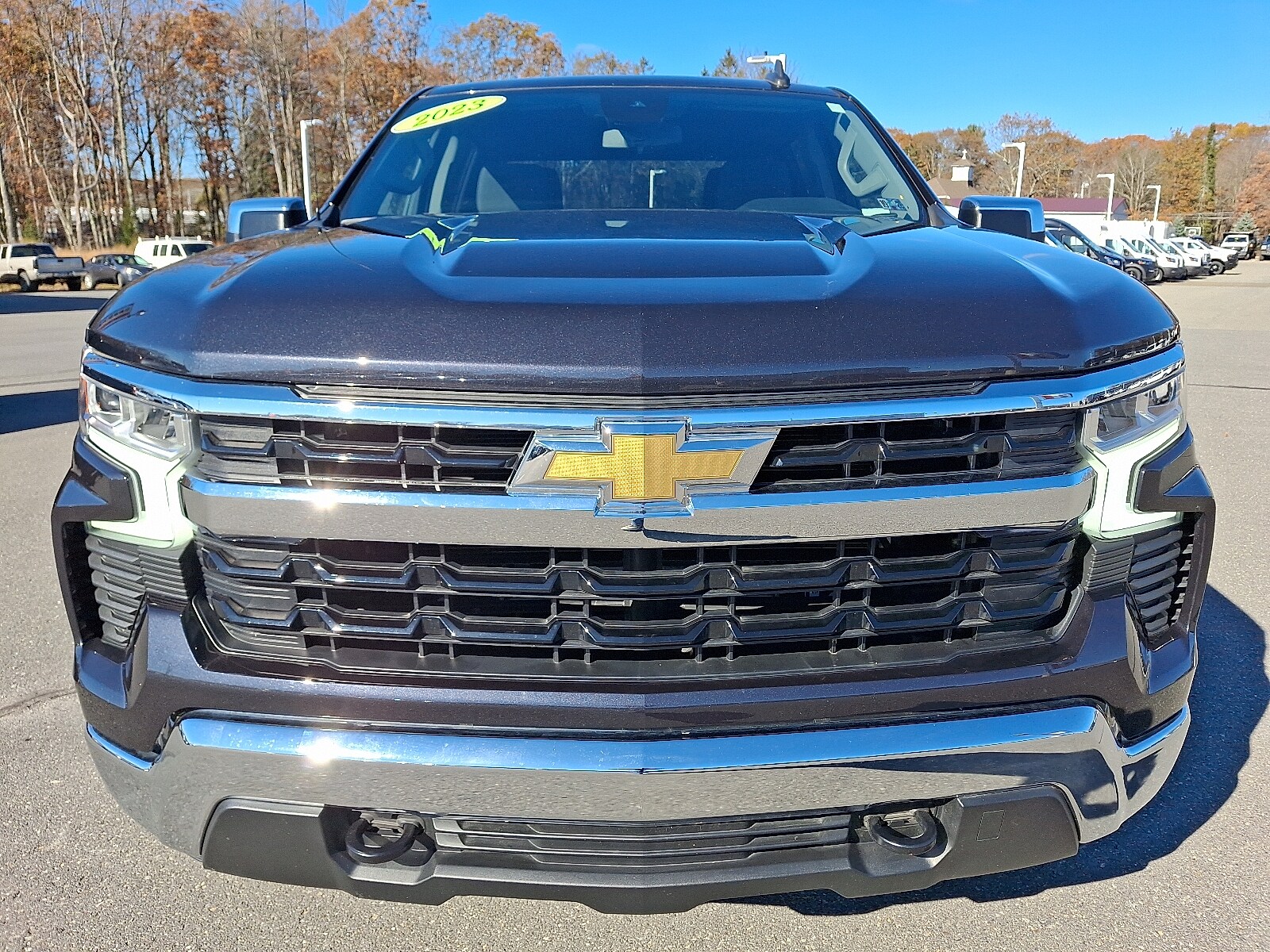 2023 Chevrolet Silverado 1500 LT photo 2