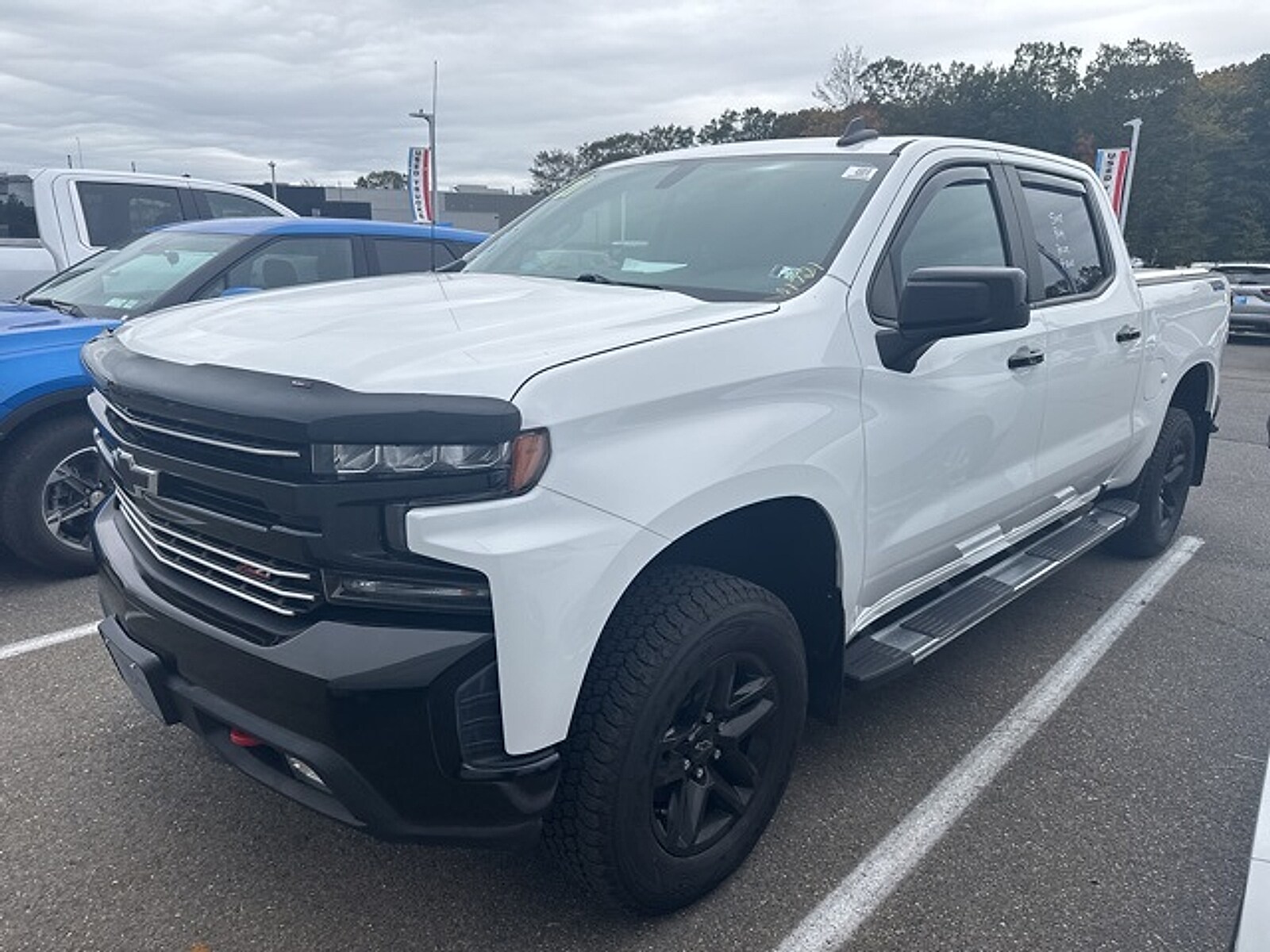 2021 Chevrolet Silverado 1500 LT Trail Boss photo 3