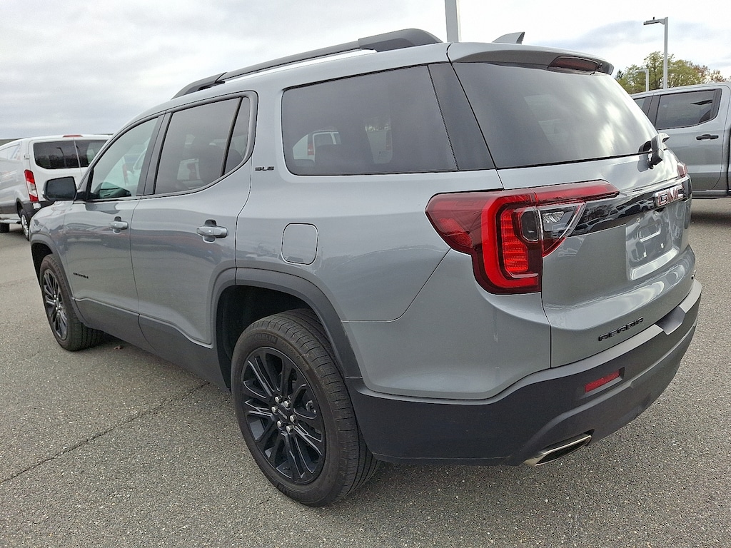 Used 2023 GMC Acadia SLE SUV