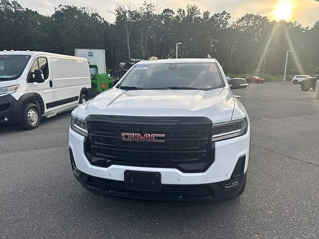 Used 2023 GMC Acadia SLE SUV