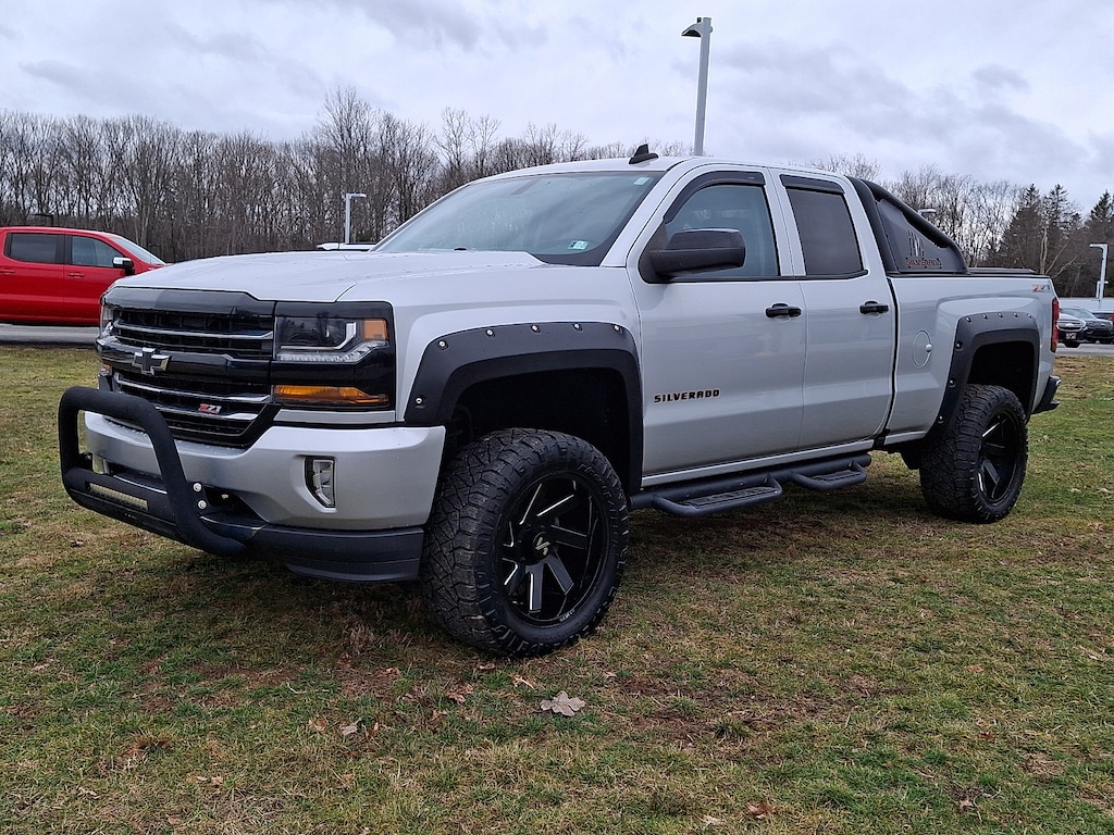 Used 2017 Chevrolet Silverado 1500 LT Truck