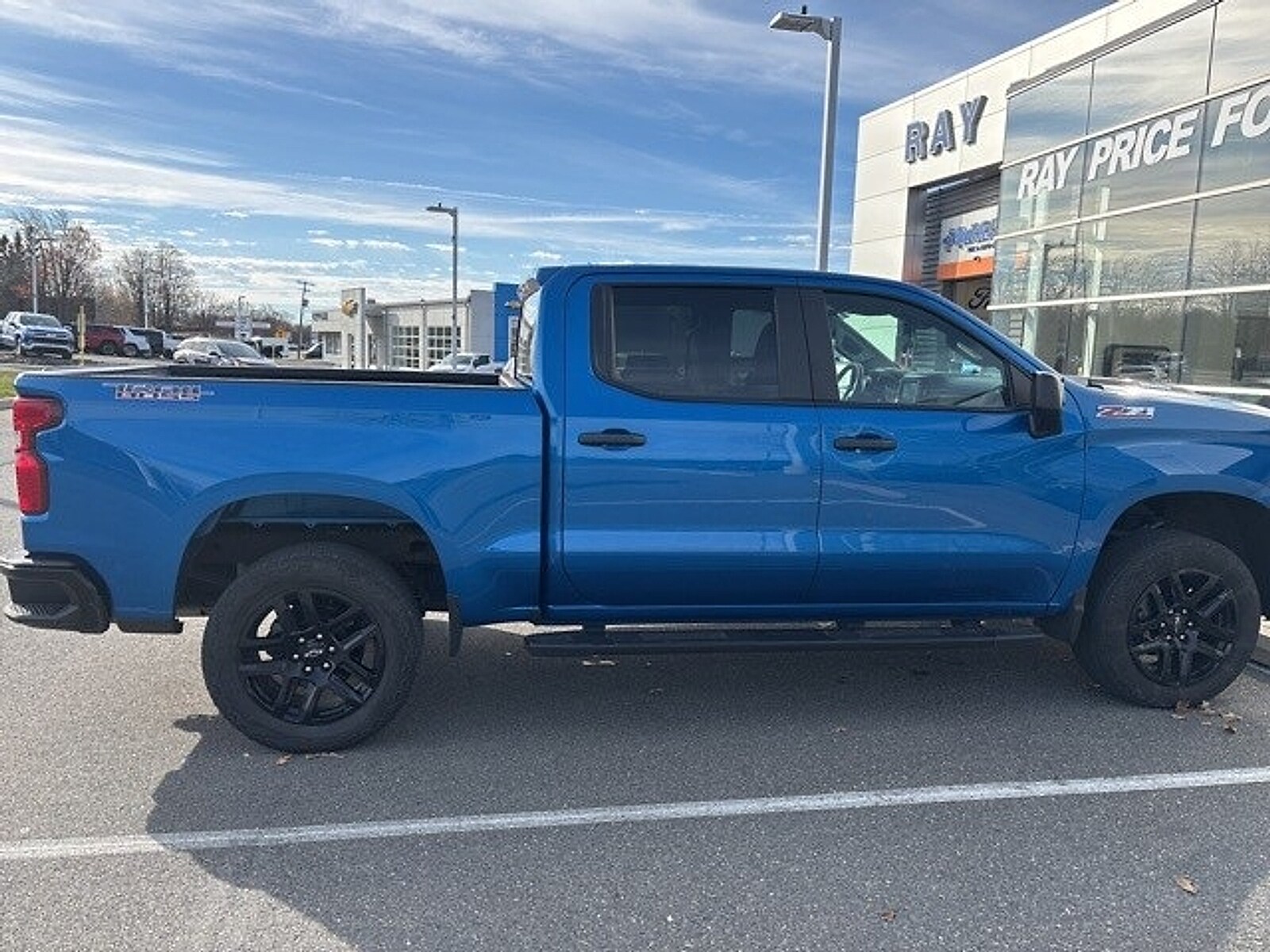 2022 Chevrolet Silverado 1500 Custom Trail Boss High Country photo 4