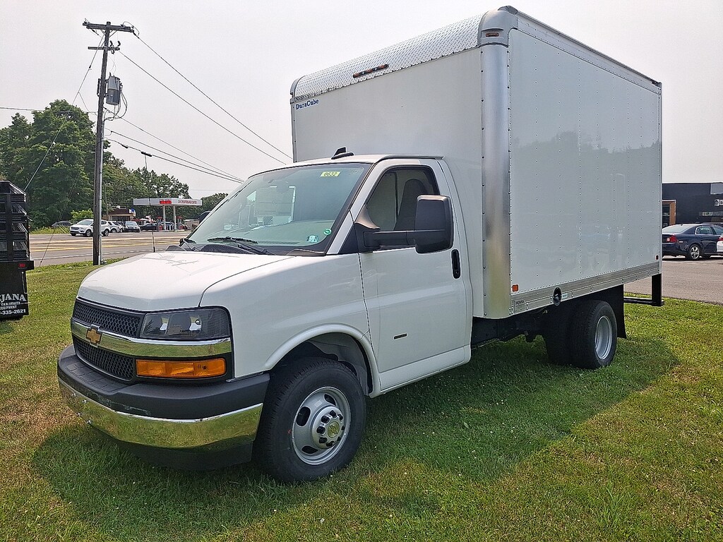New 2026 Chevrolet Express Cutaway 3500 1WT Cutaway Van