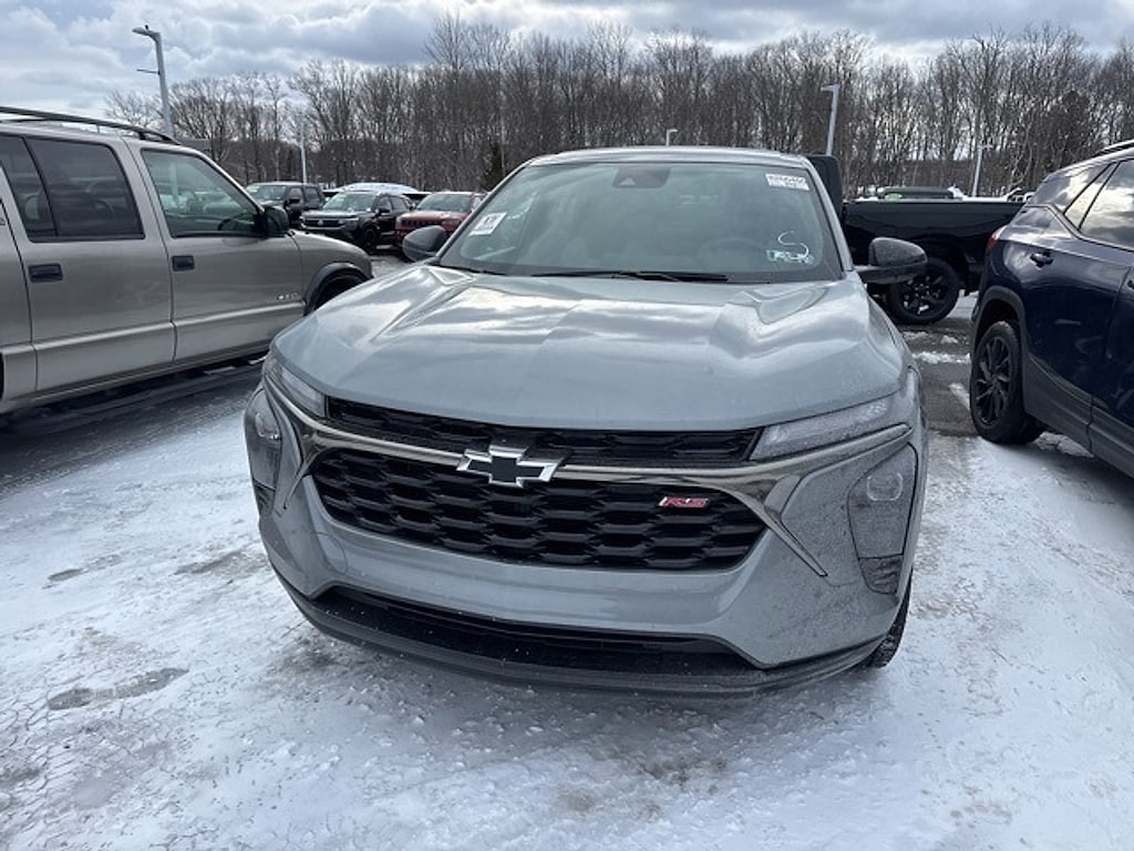 Used 2025 Chevrolet Trax 1RS SUV
