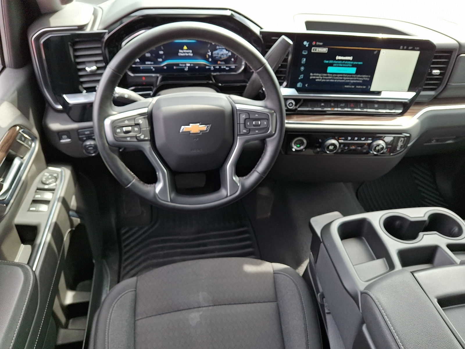 2024 Chevrolet Silverado 1500 LT - Photo 11