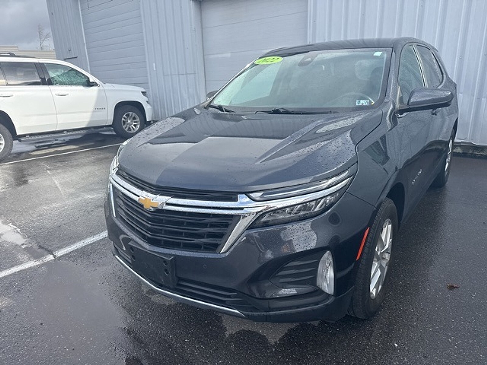 2022 Chevrolet Equinox LT photo 3