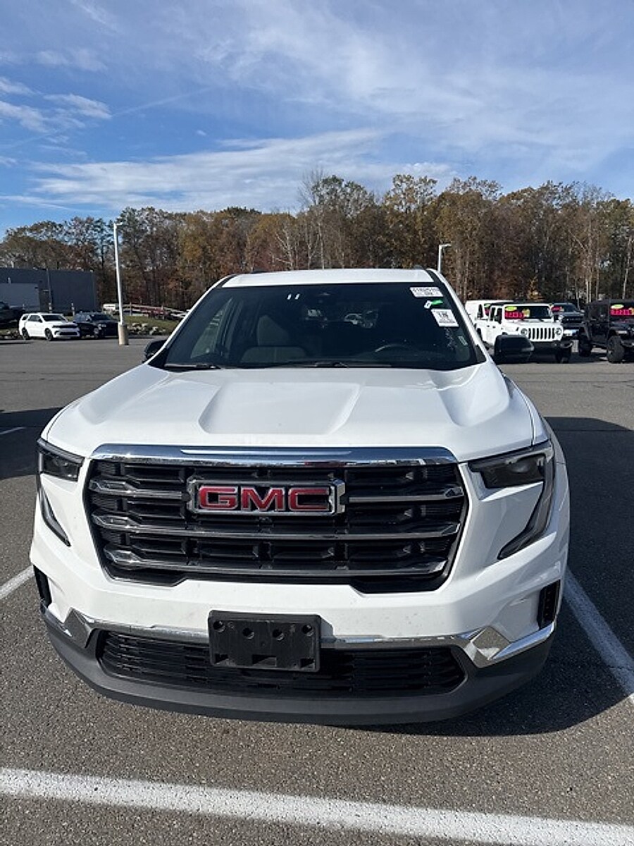2025 Gmc Acadia Elevation photo 2
