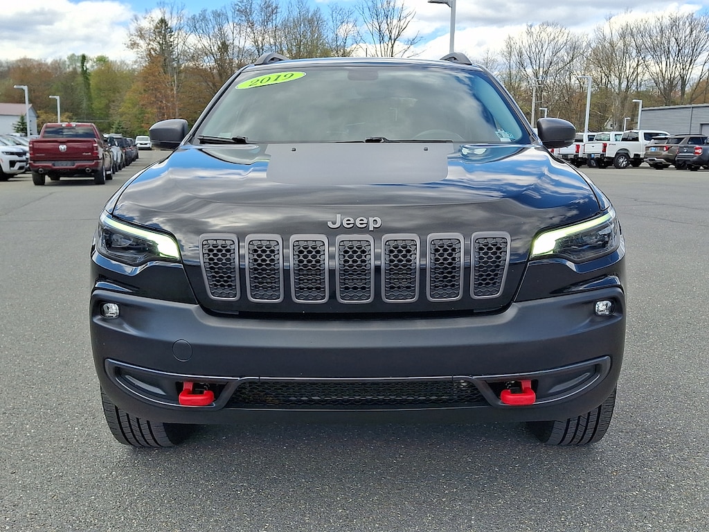 Used 2019 Jeep Cherokee Trailhawk
