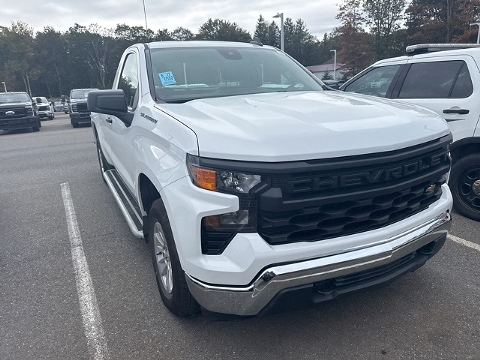 2024 Chevrolet Silverado 1500 photo 2
