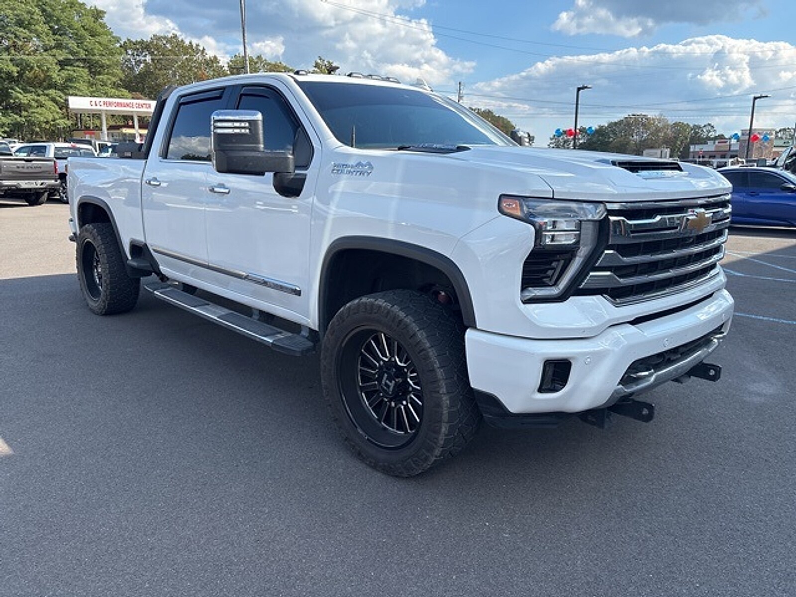 2024 Chevrolet Silverado 2500HD High Country photo 2