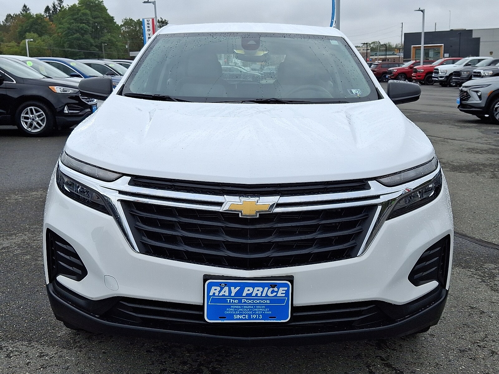 2024 Chevrolet Equinox LS photo 2