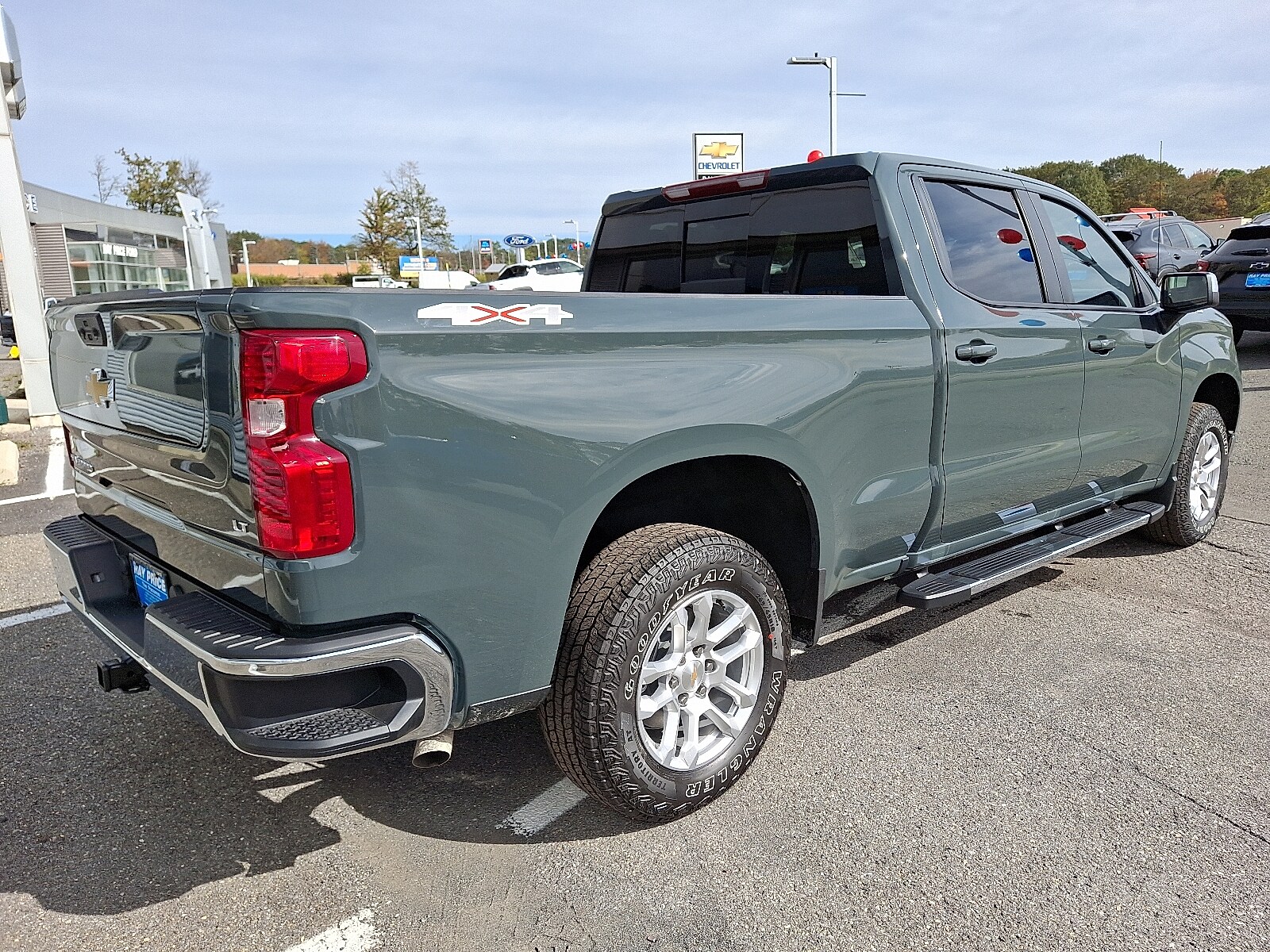 2026 Chevrolet Silverado 1500 LT photo 4