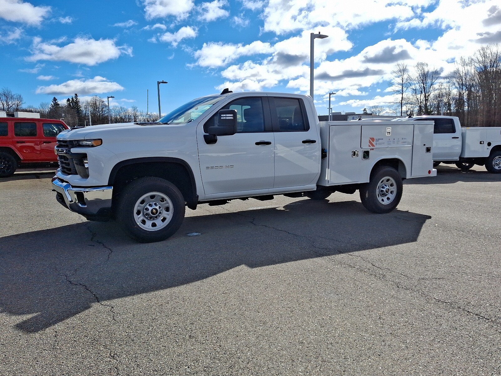 2025 Chevrolet Silverado 3500HD photo 2