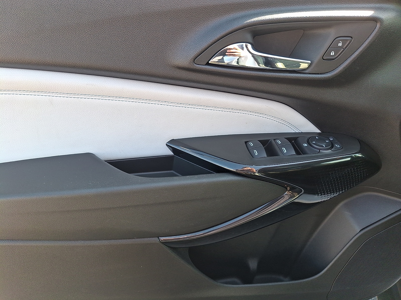 2024 Chevrolet Trax LT - Photo 12