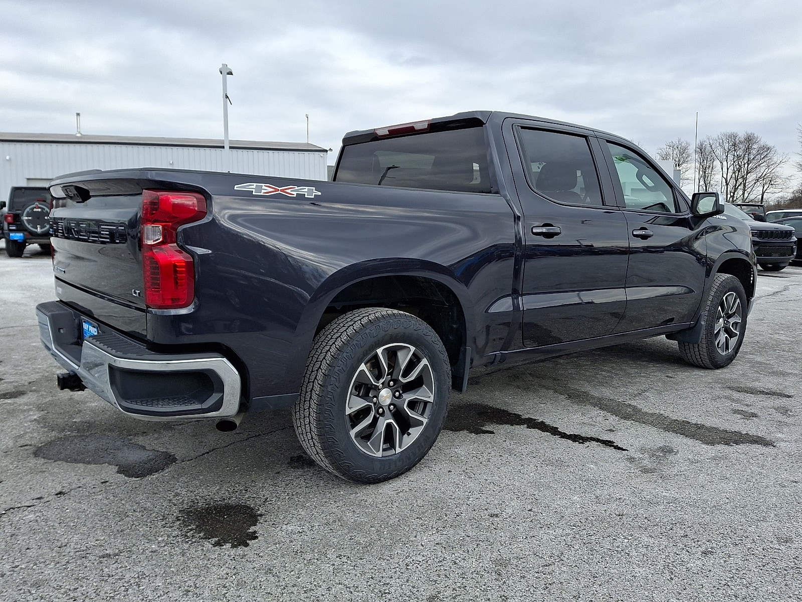 2023 Chevrolet Silverado 1500 LT - Photo 6