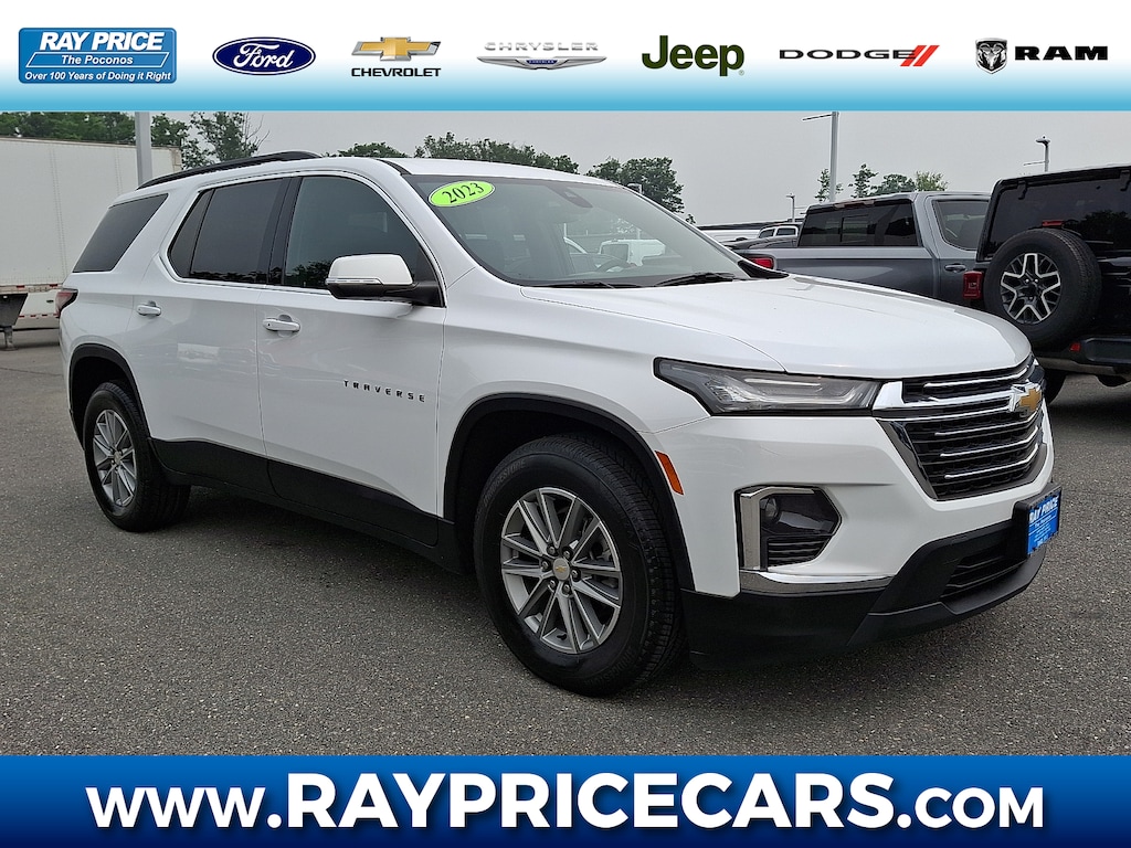 Used 2023 Chevrolet Traverse LT Cloth SUV