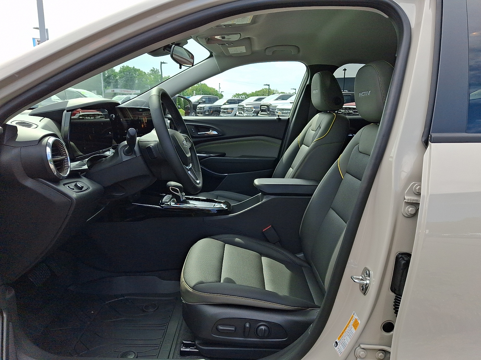 2026 Chevrolet Trax Activ - Photo 9