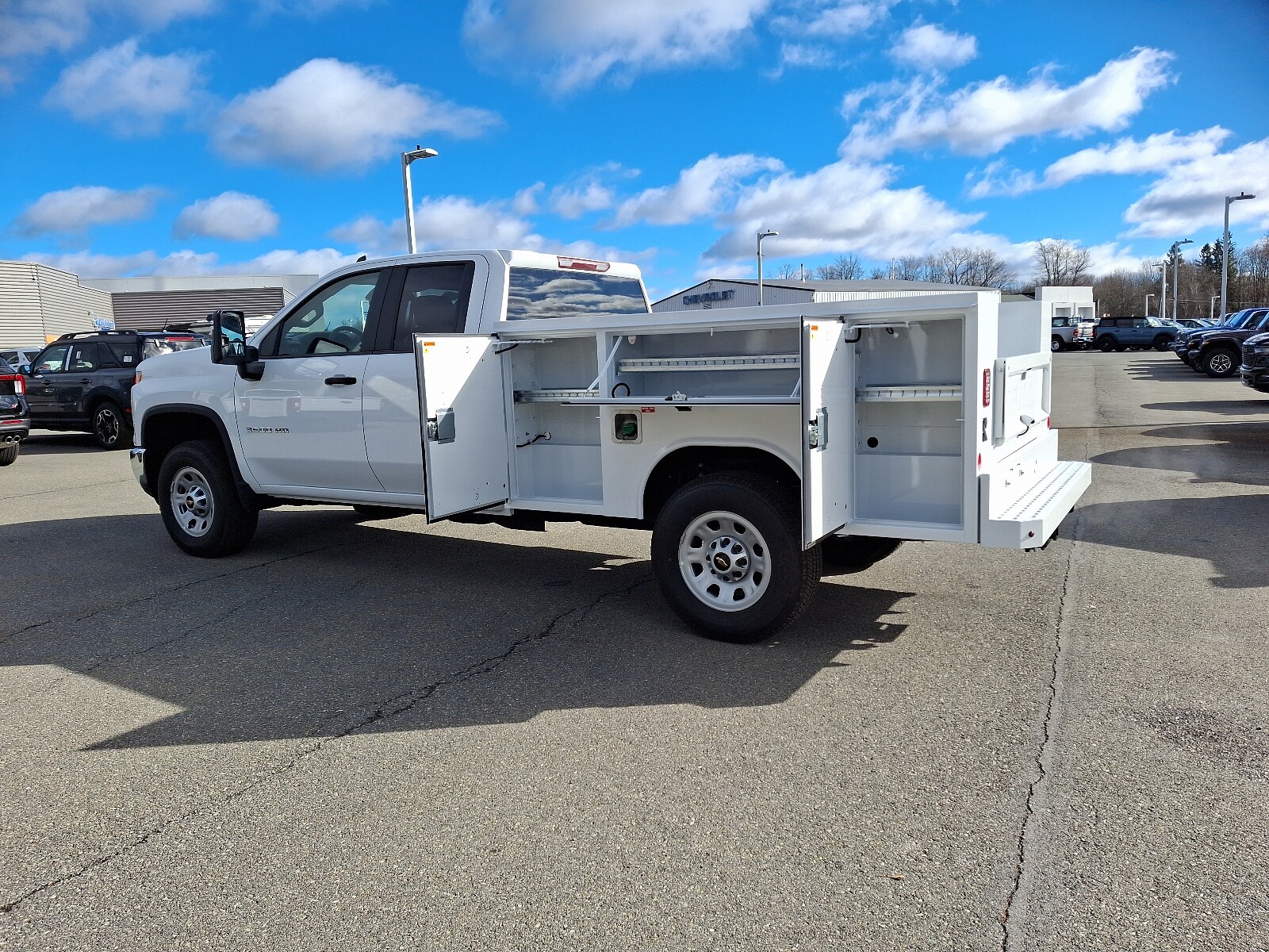 2025 Chevrolet Silverado 3500HD photo 3