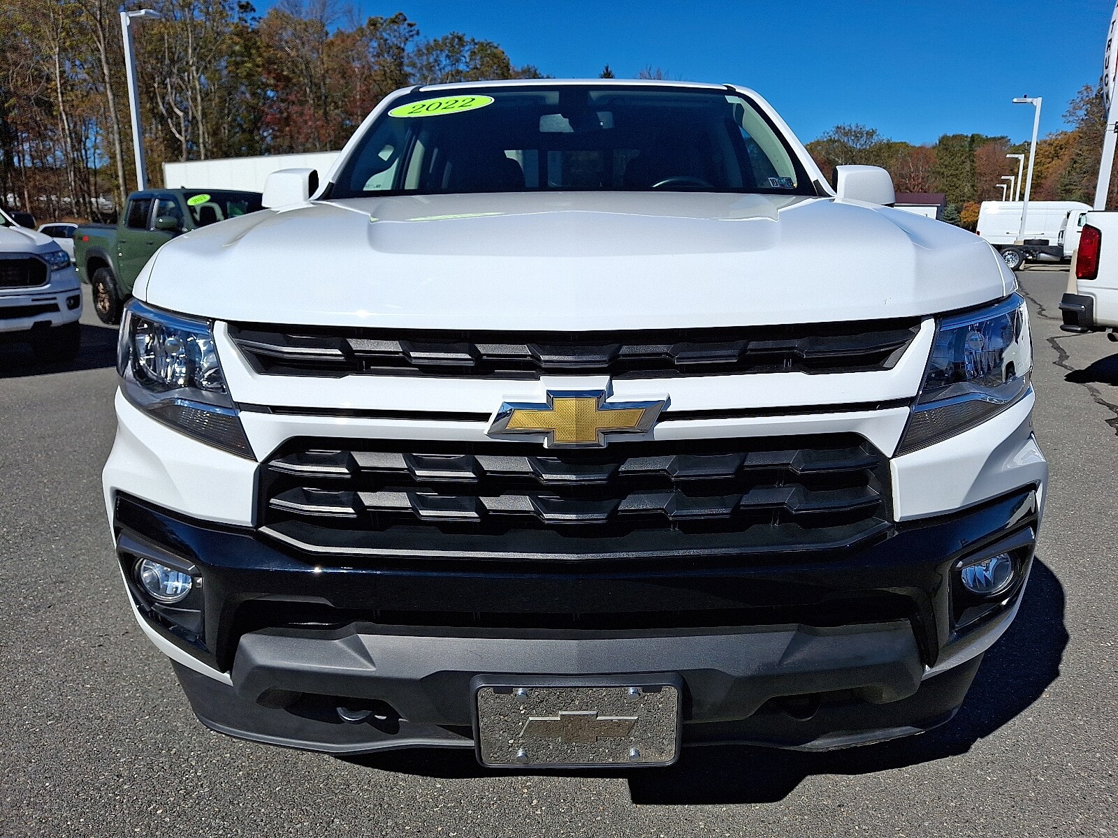 2022 Chevrolet Colorado LT photo 2