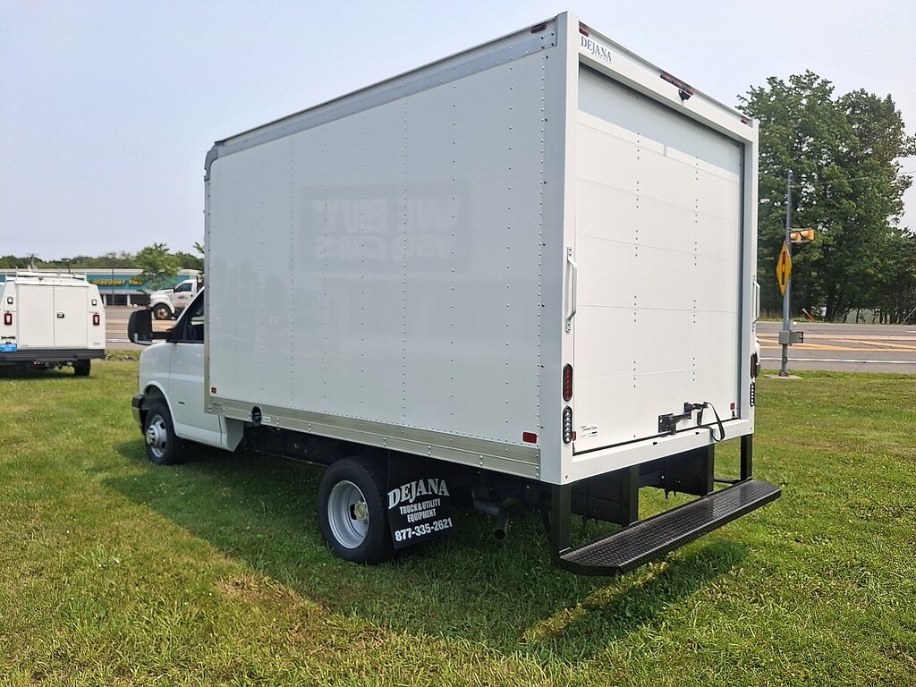 New 2026 Chevrolet Express Cutaway 3500 1WT Cutaway Van