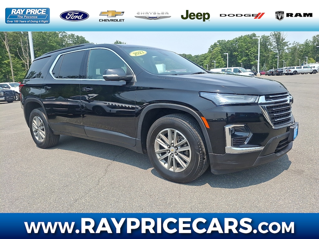 Used 2023 Chevrolet Traverse LT Cloth SUV