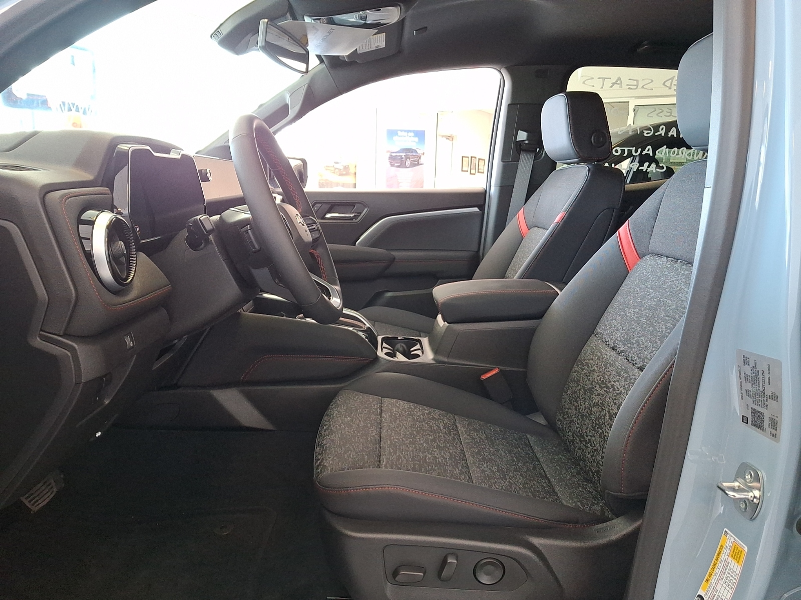 2026 Chevrolet Colorado Z71 - Photo 6