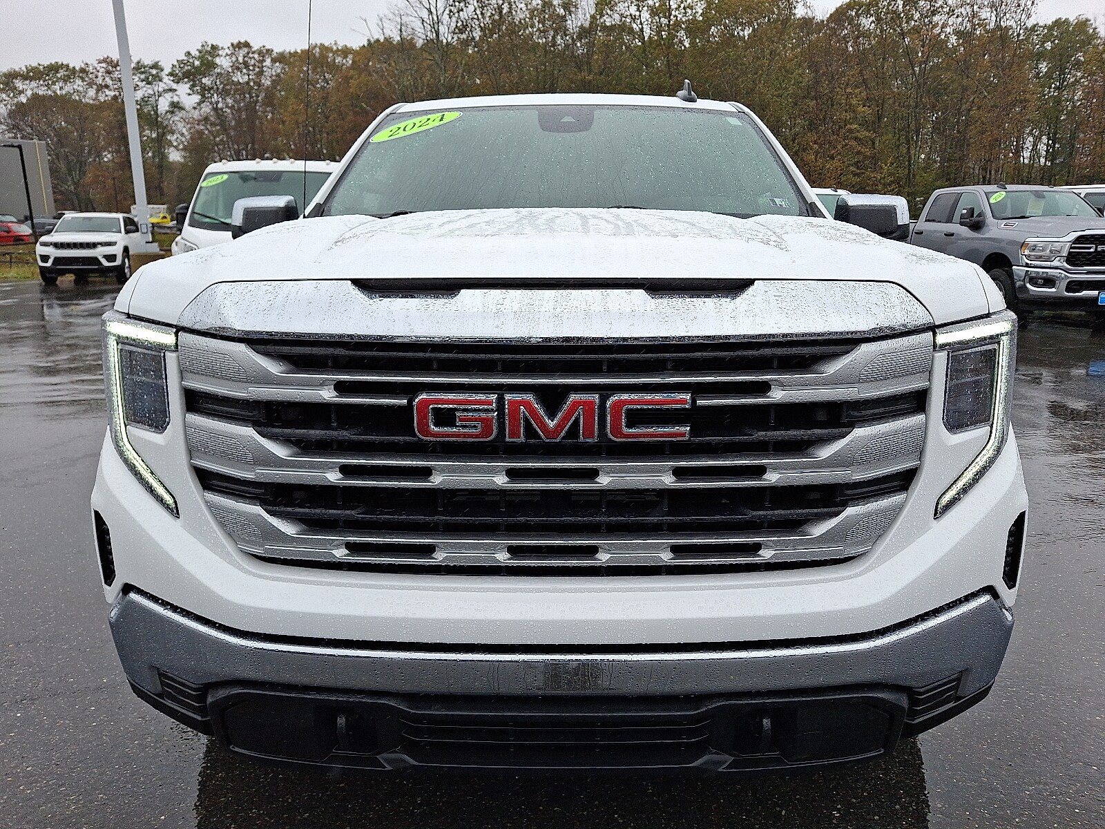 2024 Gmc Sierra 1500 SLE photo 2