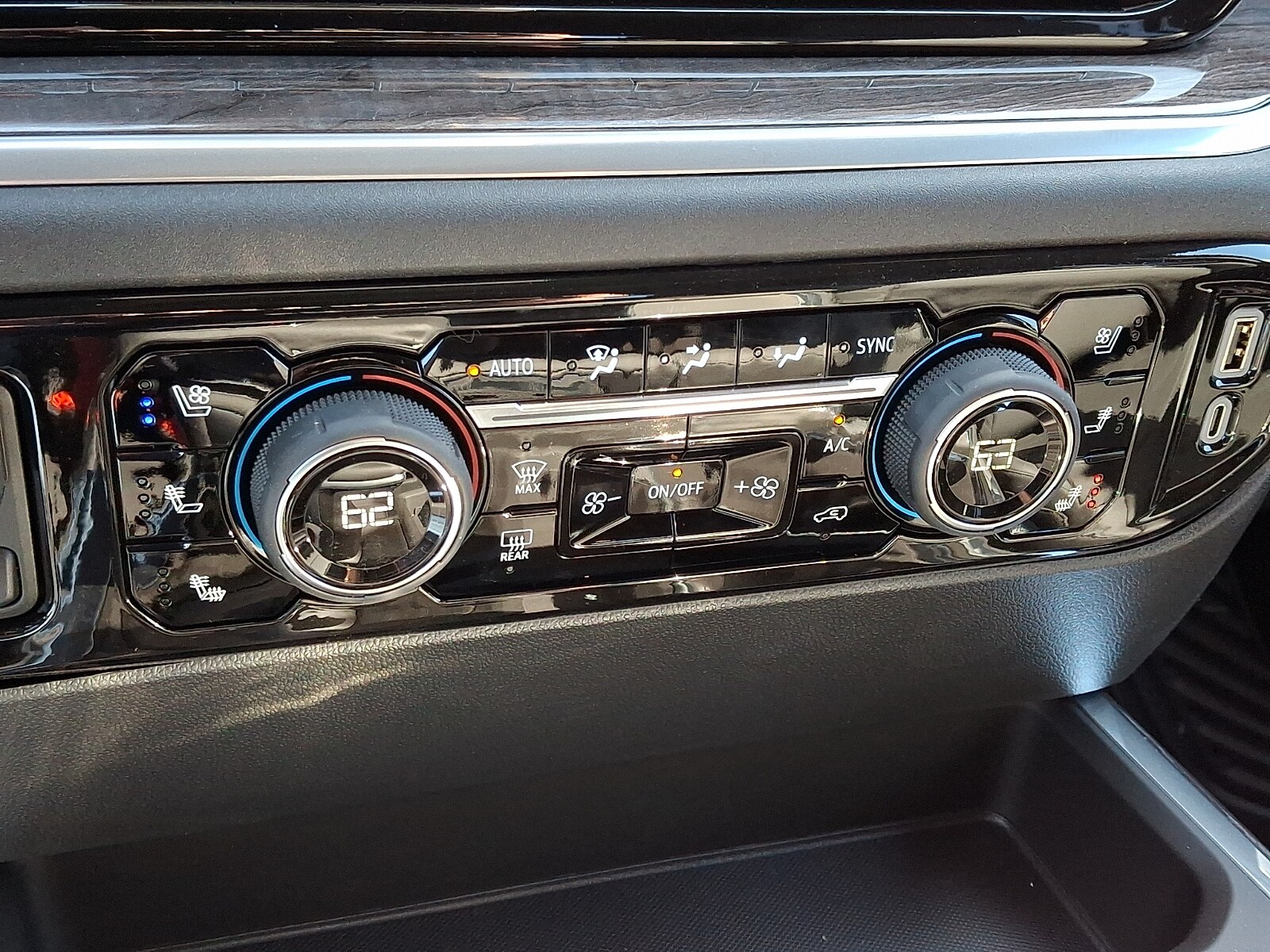 2026 Chevrolet Silverado 1500 LTZ - Photo 11