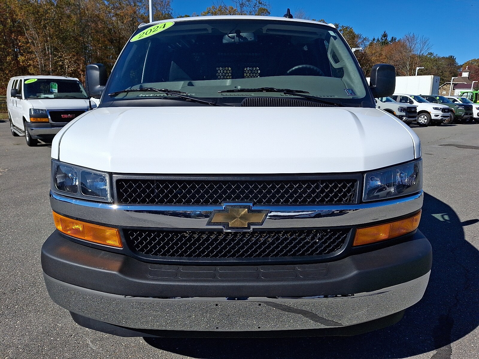 2024 Chevrolet Express Cargo 2500 Van photo 2