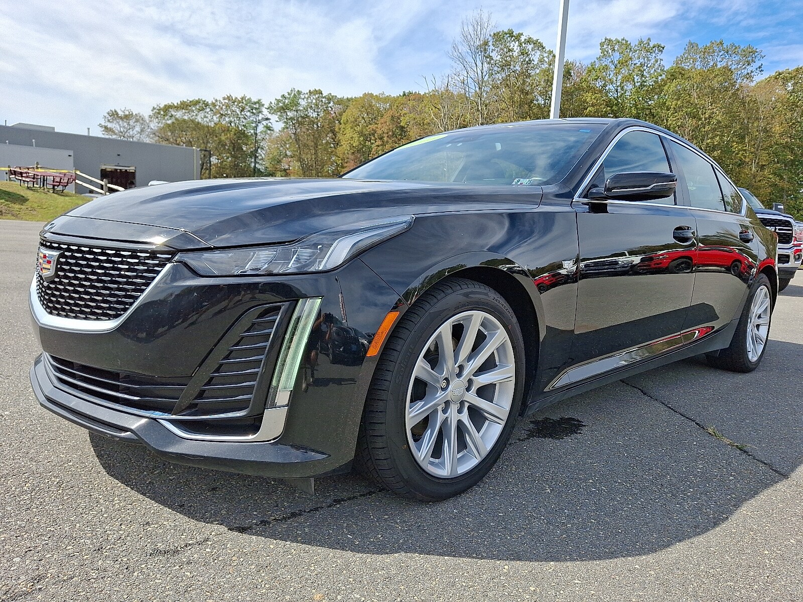 2023 Cadillac CT5 Luxury photo 3