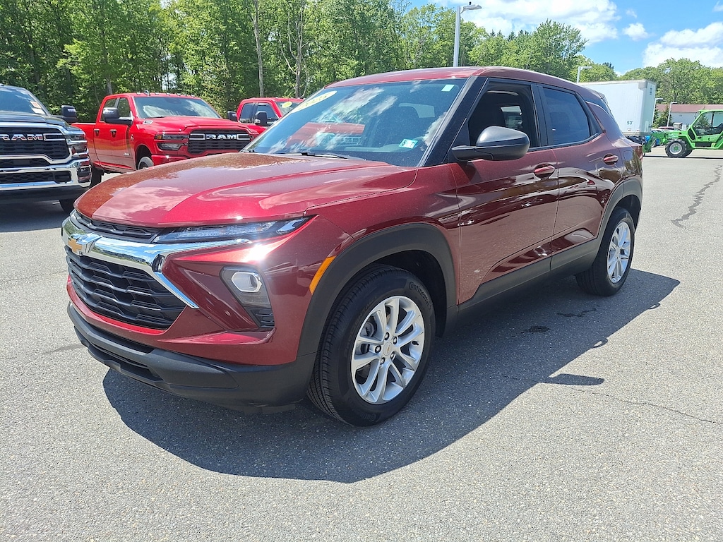 Used 2025 Chevrolet Trailblazer LS SUV