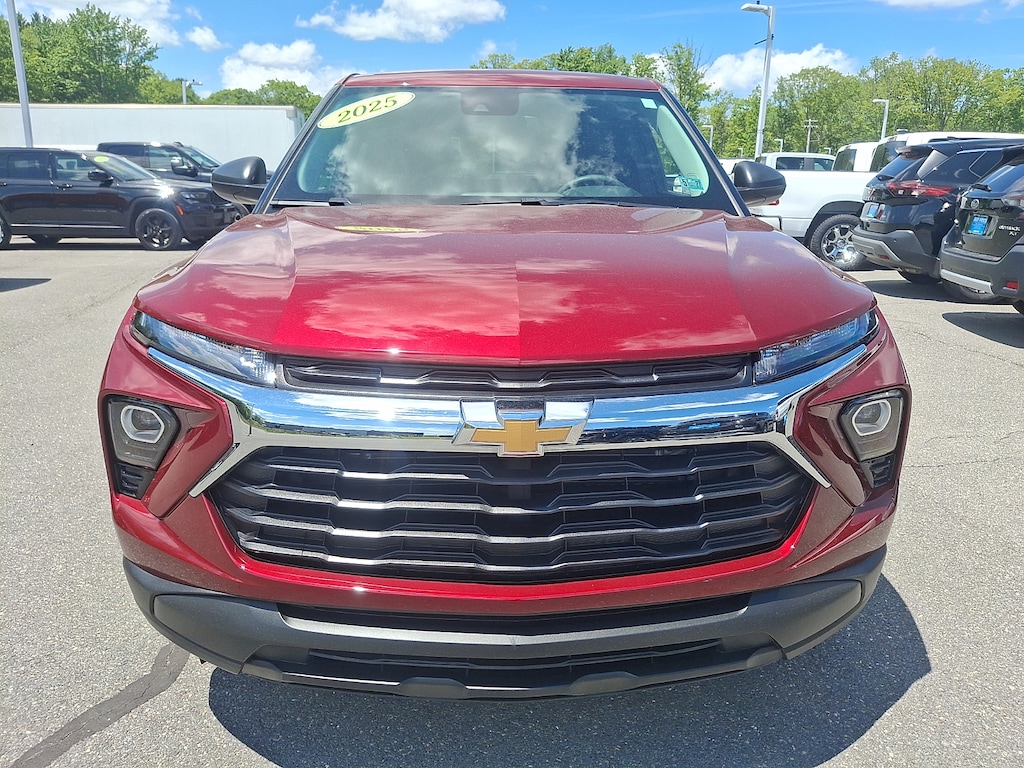 Used 2025 Chevrolet Trailblazer LS SUV