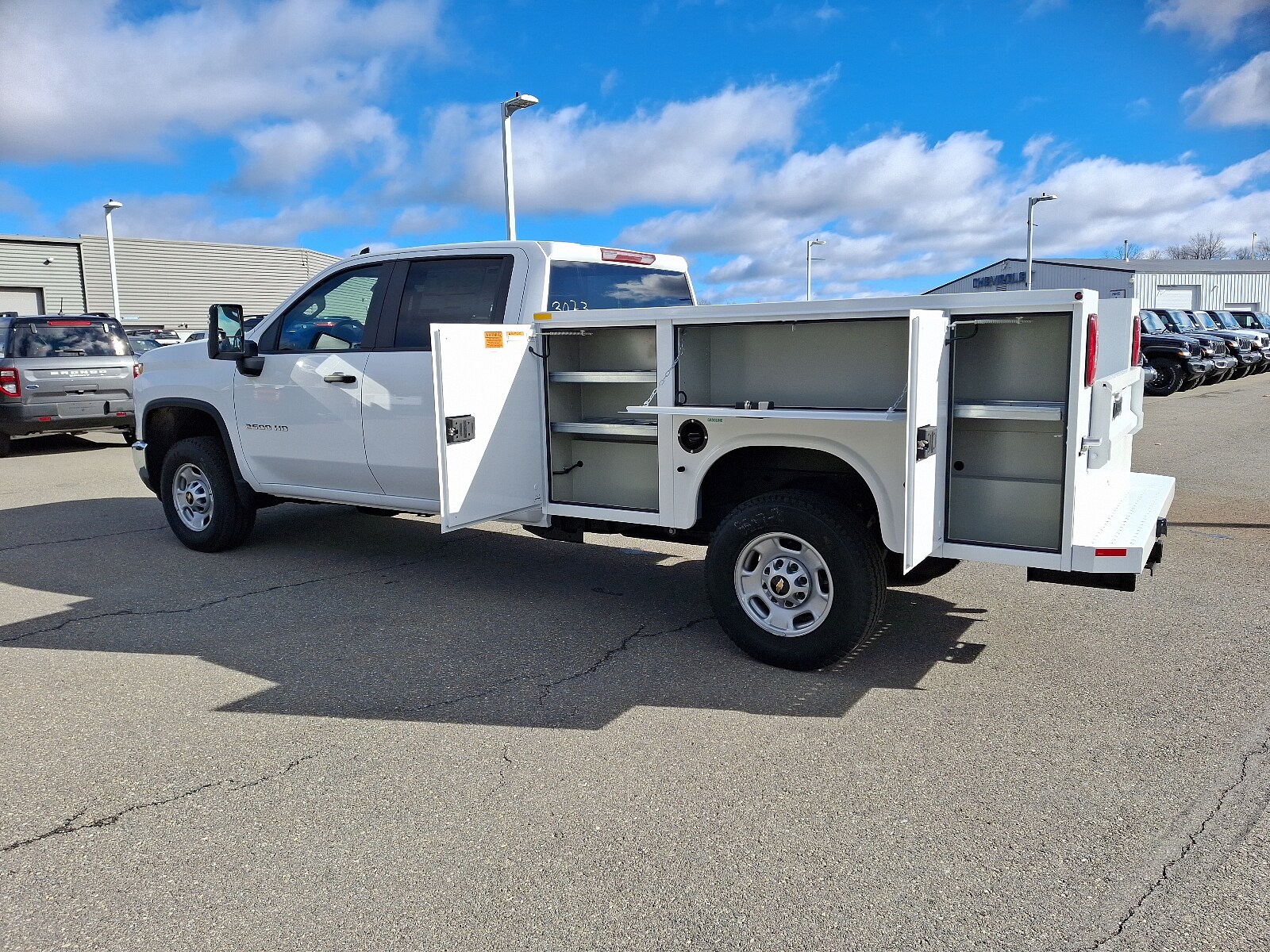 2024 Chevrolet Silverado 2500HD photo 3