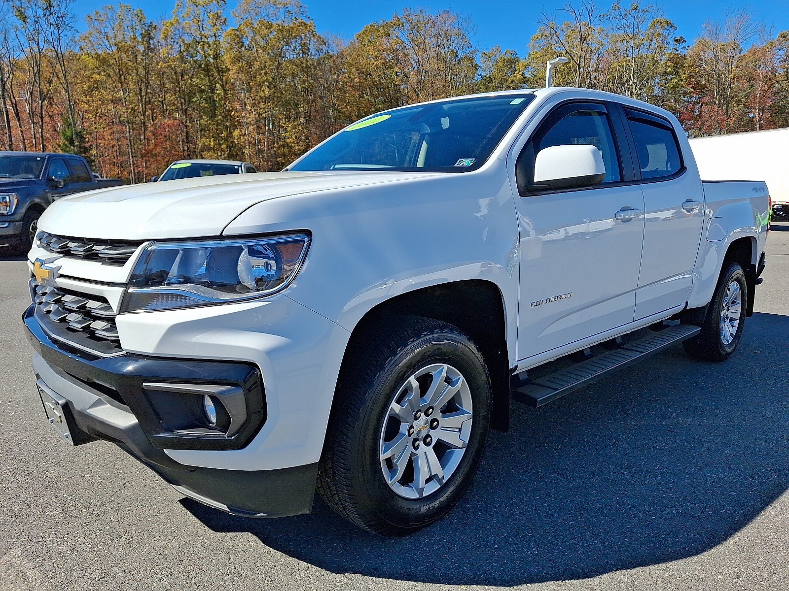 2022 Chevrolet Colorado LT photo 3