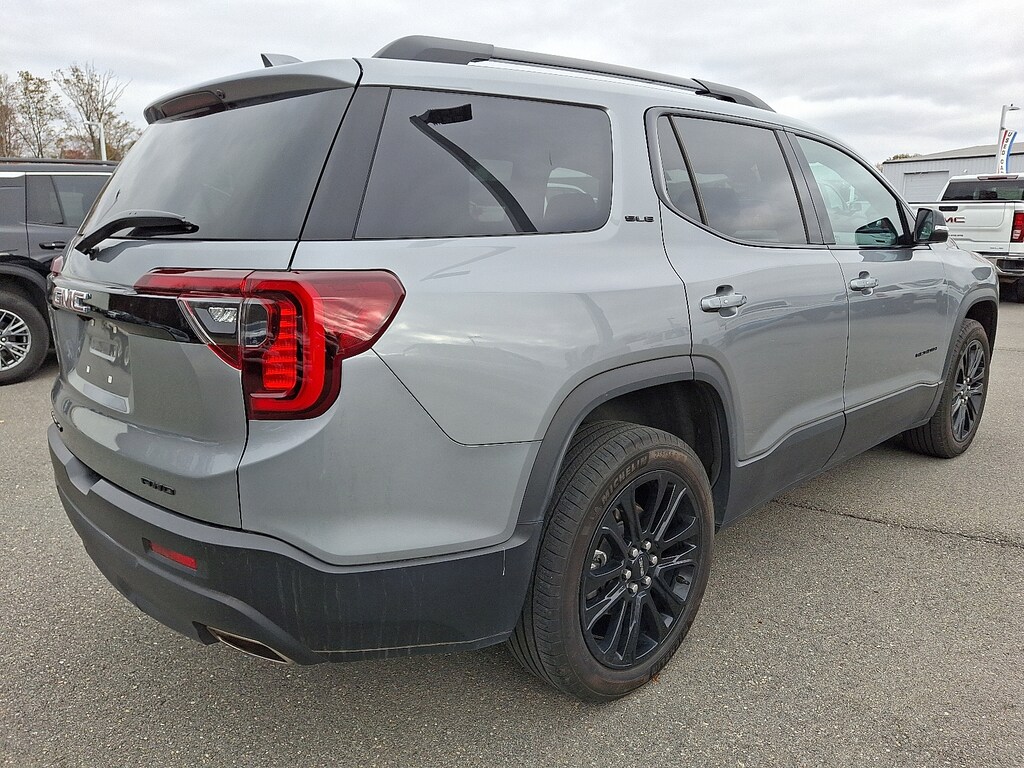 Used 2023 GMC Acadia SLE SUV