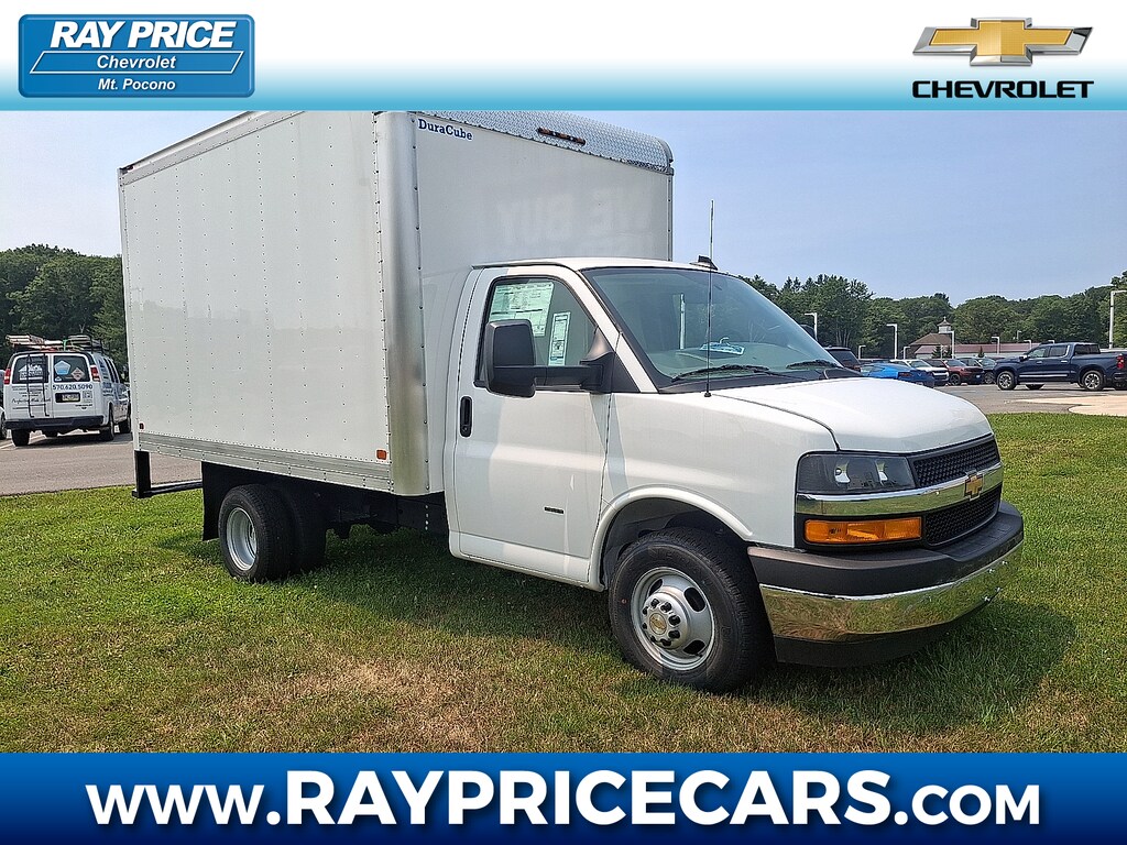 New 2026 Chevrolet Express Cutaway 3500 1WT Cutaway Van