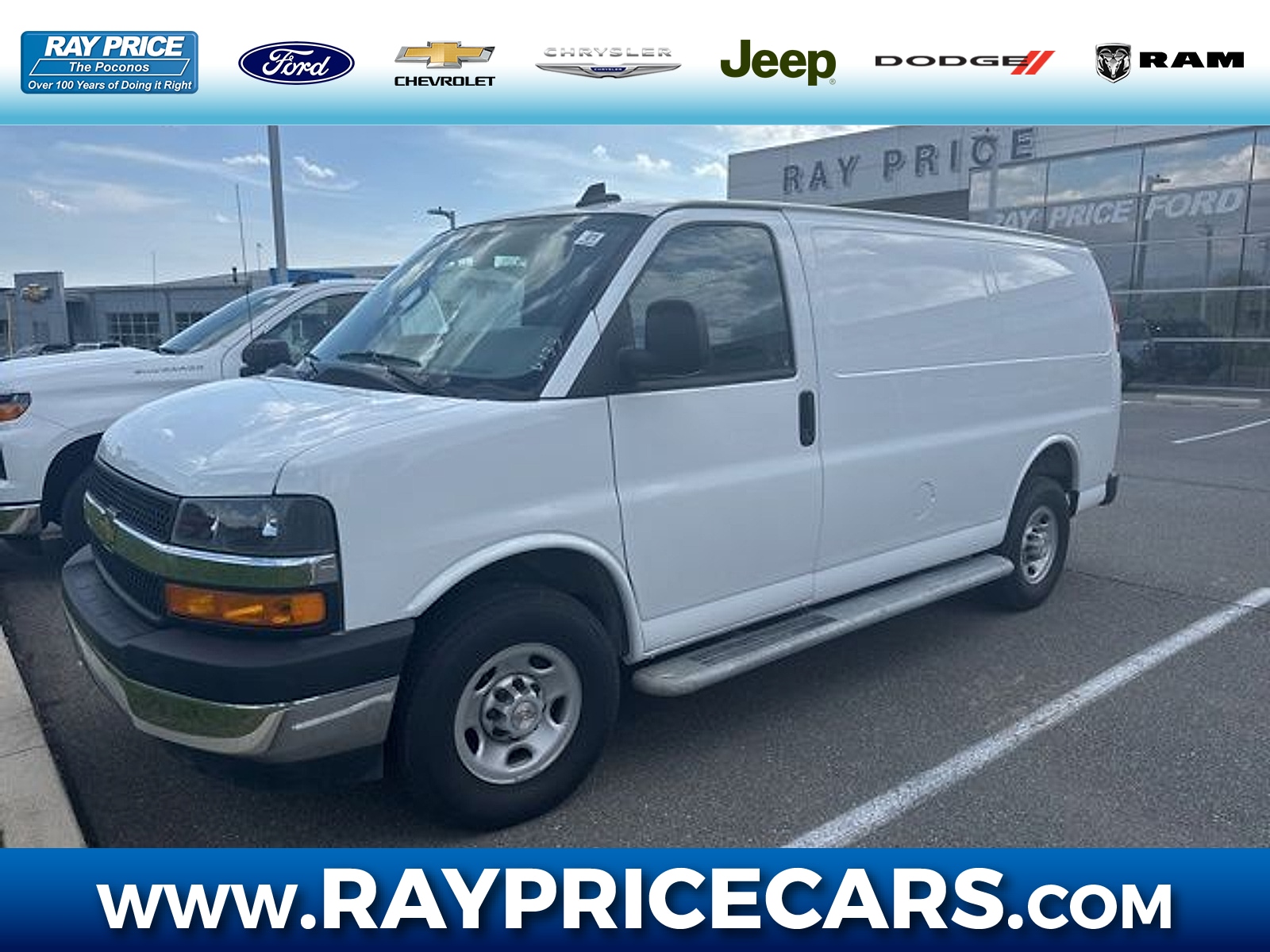 2024 Chevrolet Express 2500 Work Van HD's photo