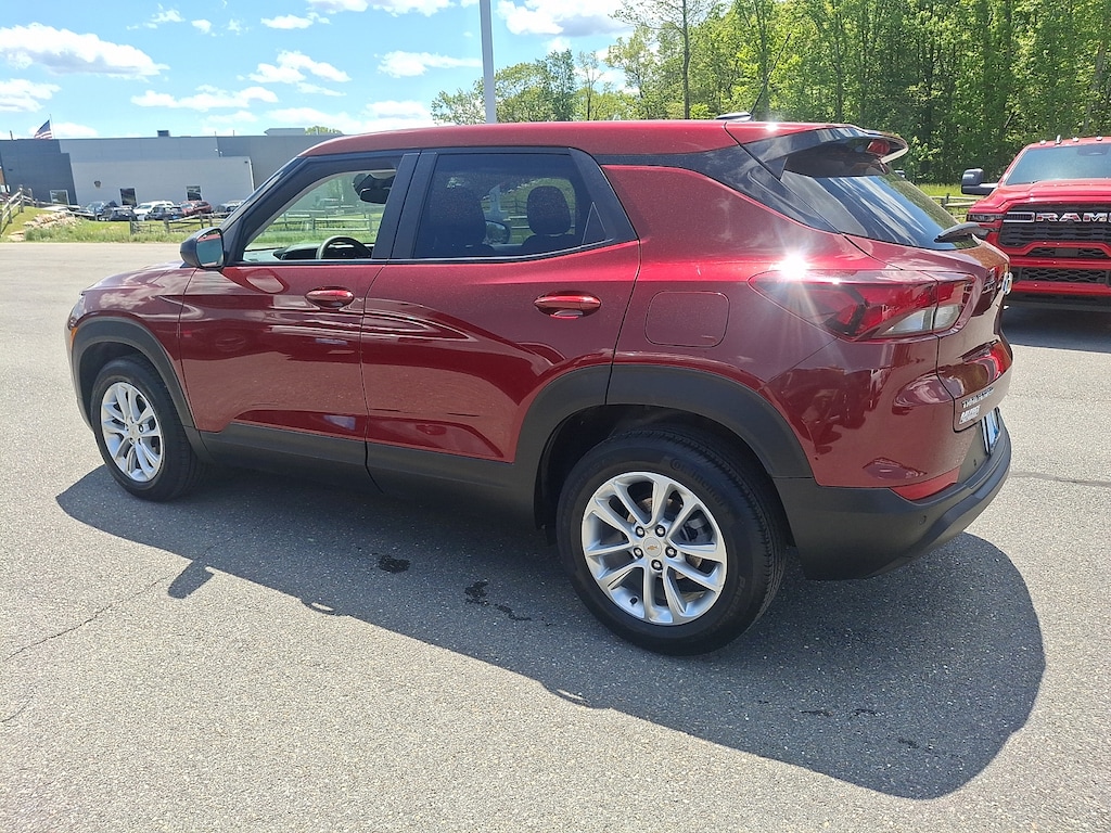 Used 2025 Chevrolet Trailblazer LS SUV