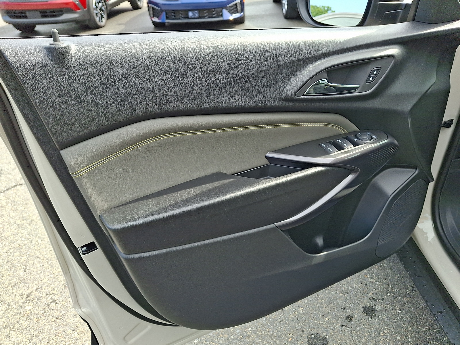 2026 Chevrolet Trax Activ - Photo 8