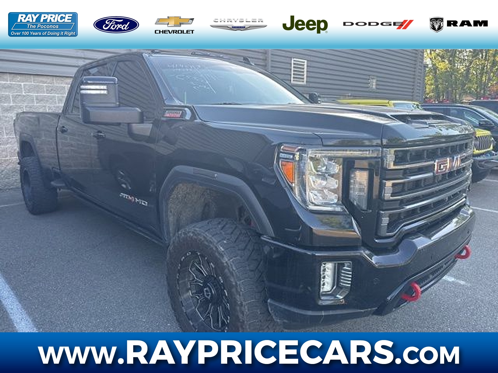 2023 GMC Sierra 4WD Crew Cab Standard Box AT4's photo