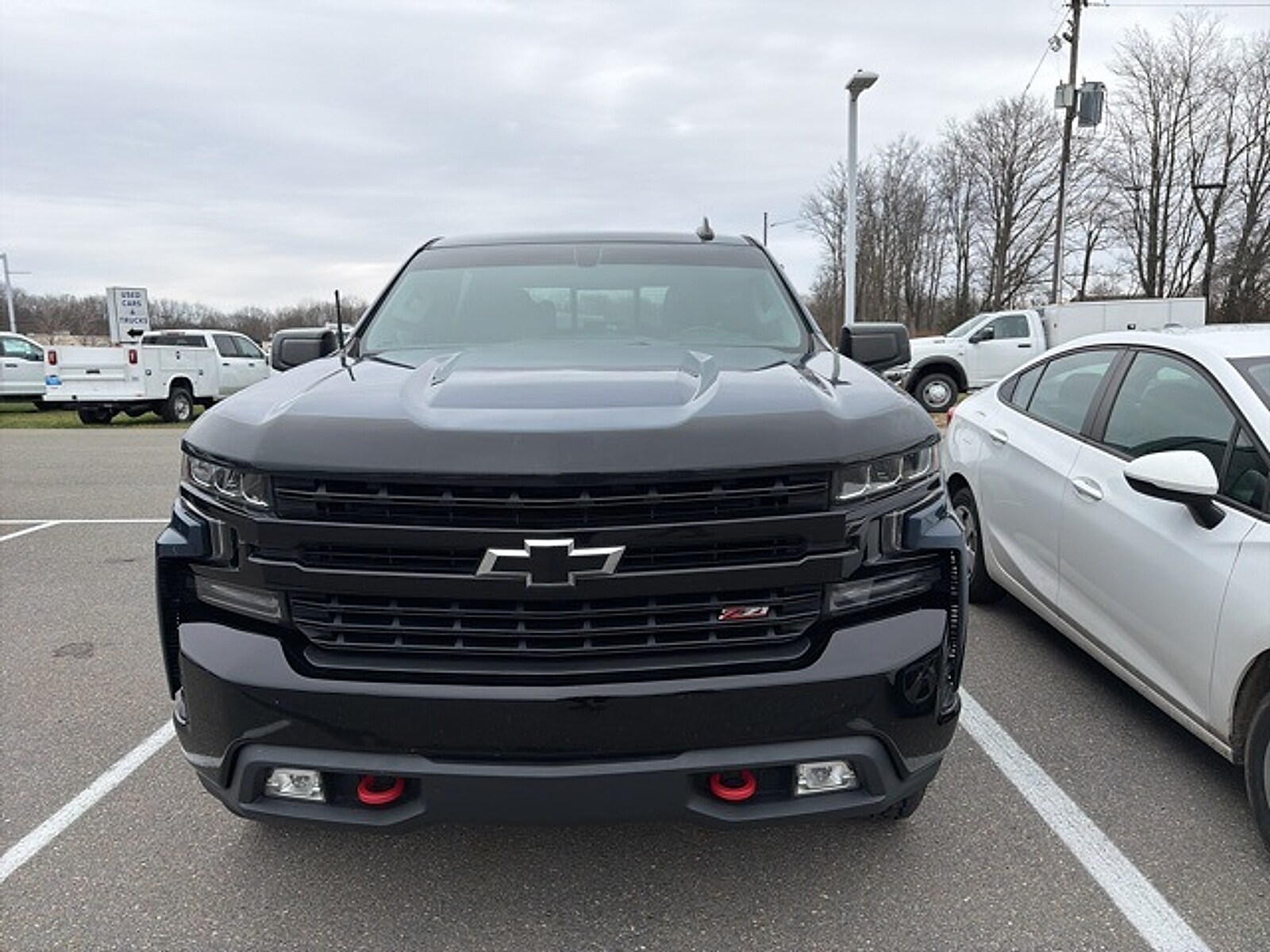 2021 Chevrolet Silverado 1500 LT Trail Boss photo 2