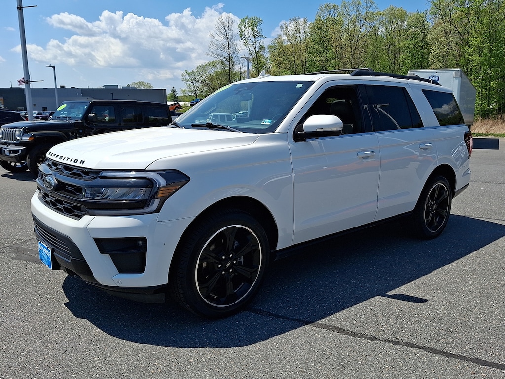 Used 2022 Ford Expedition Limited