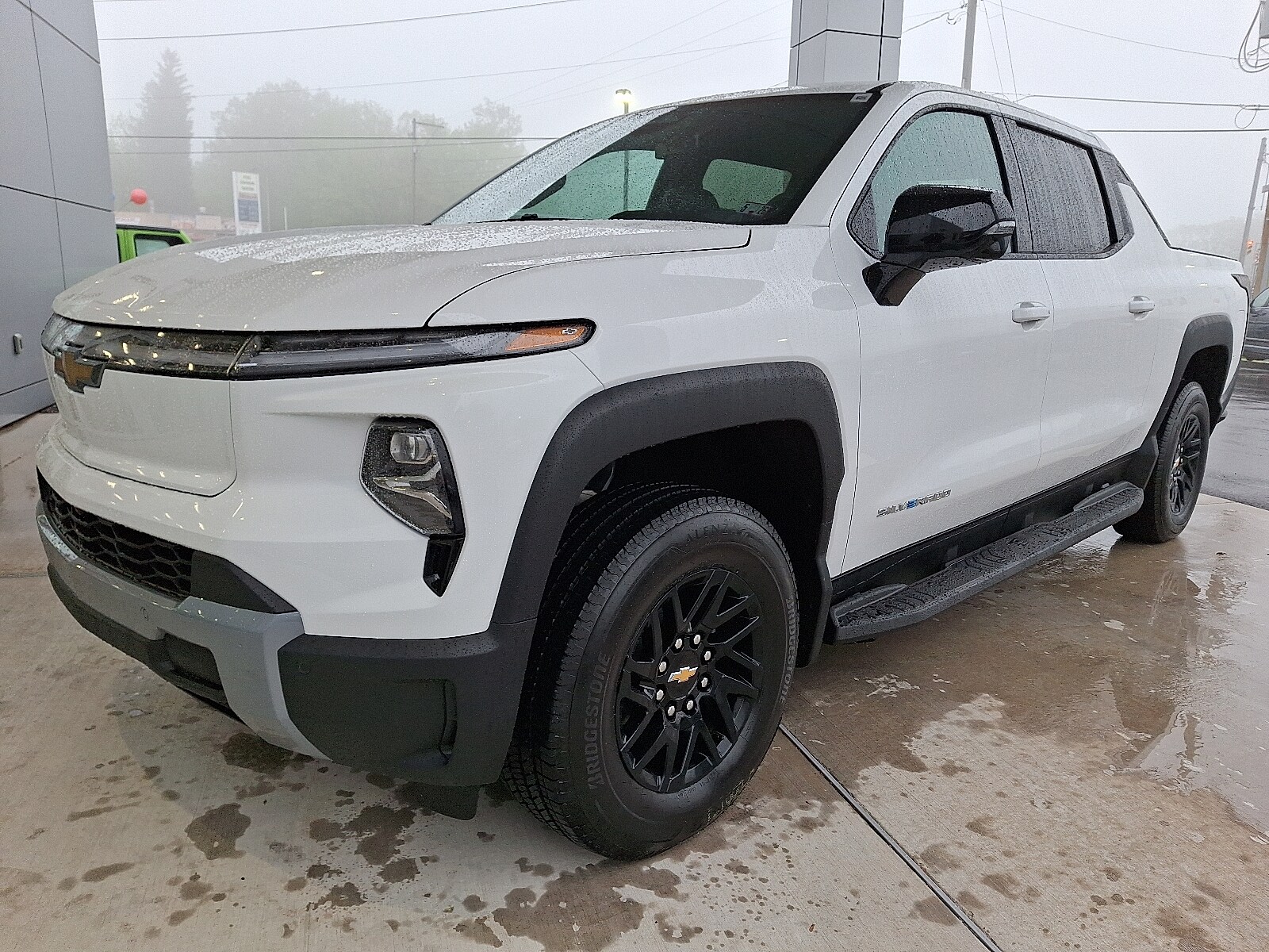 2025 Chevrolet Silverado EV LT photo 2