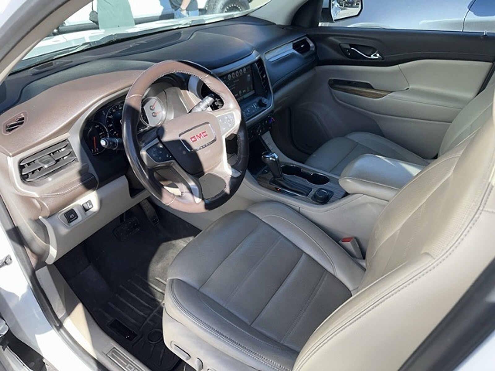 2019 Gmc Acadia Denali photo 3