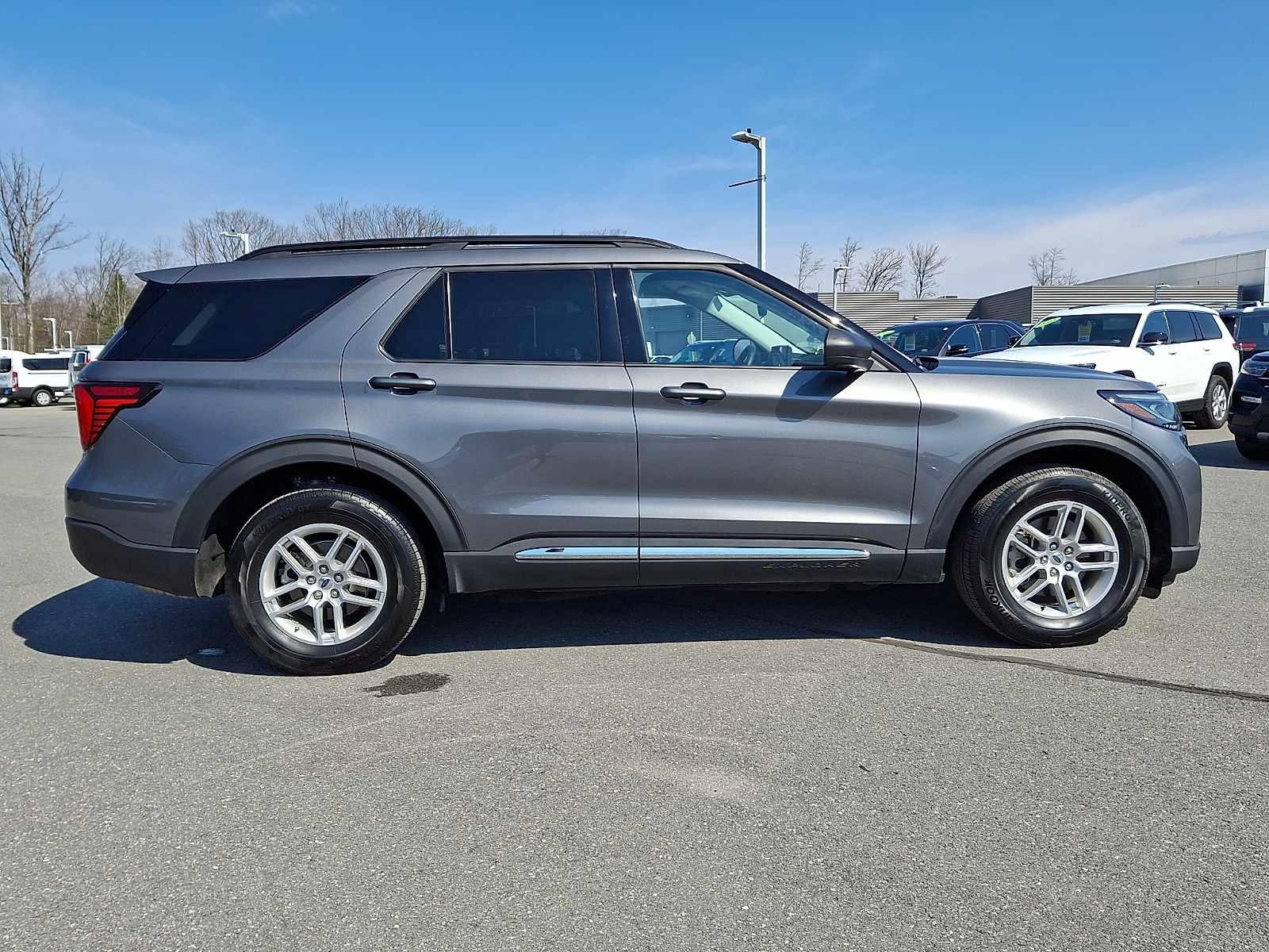 2025 Ford Explorer Active - Photo 7