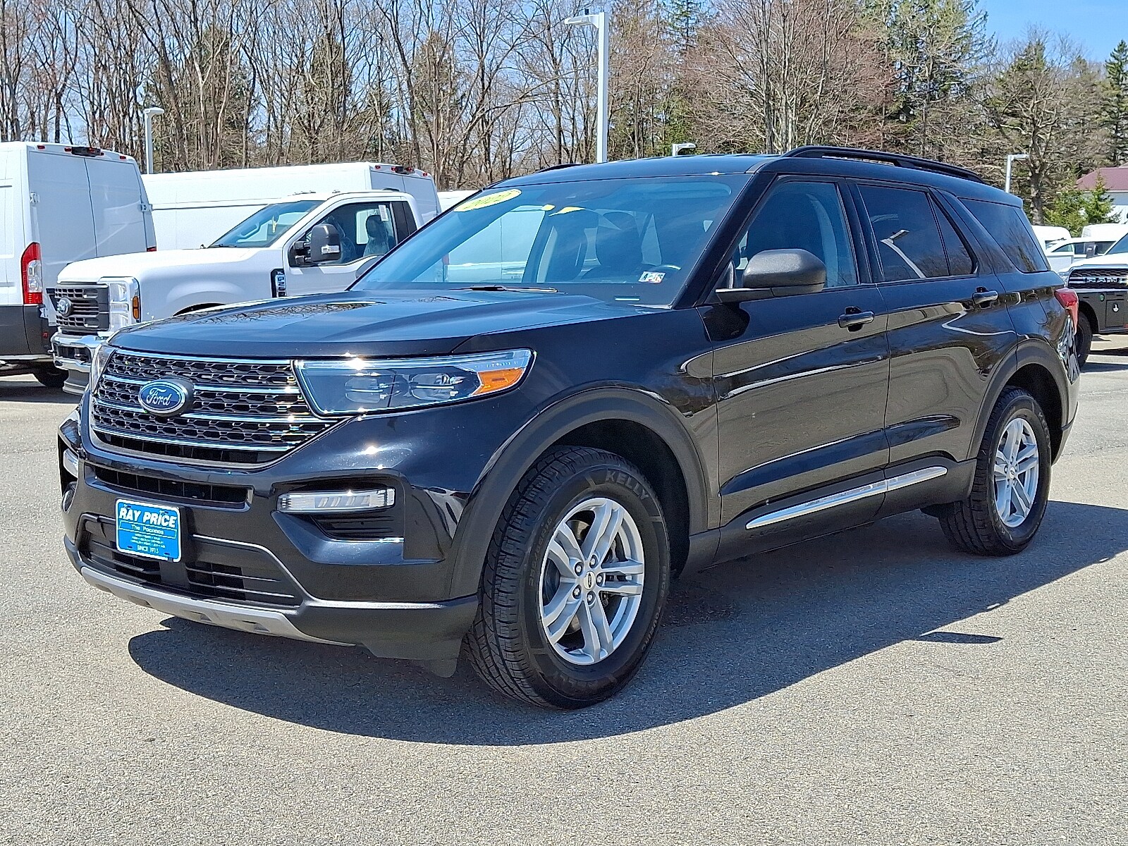 2022 Ford Explorer XLT photo 3
