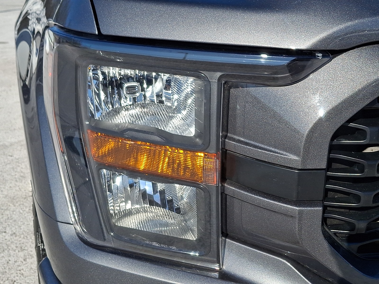 2023 Ford F-150 XL - Photo 9