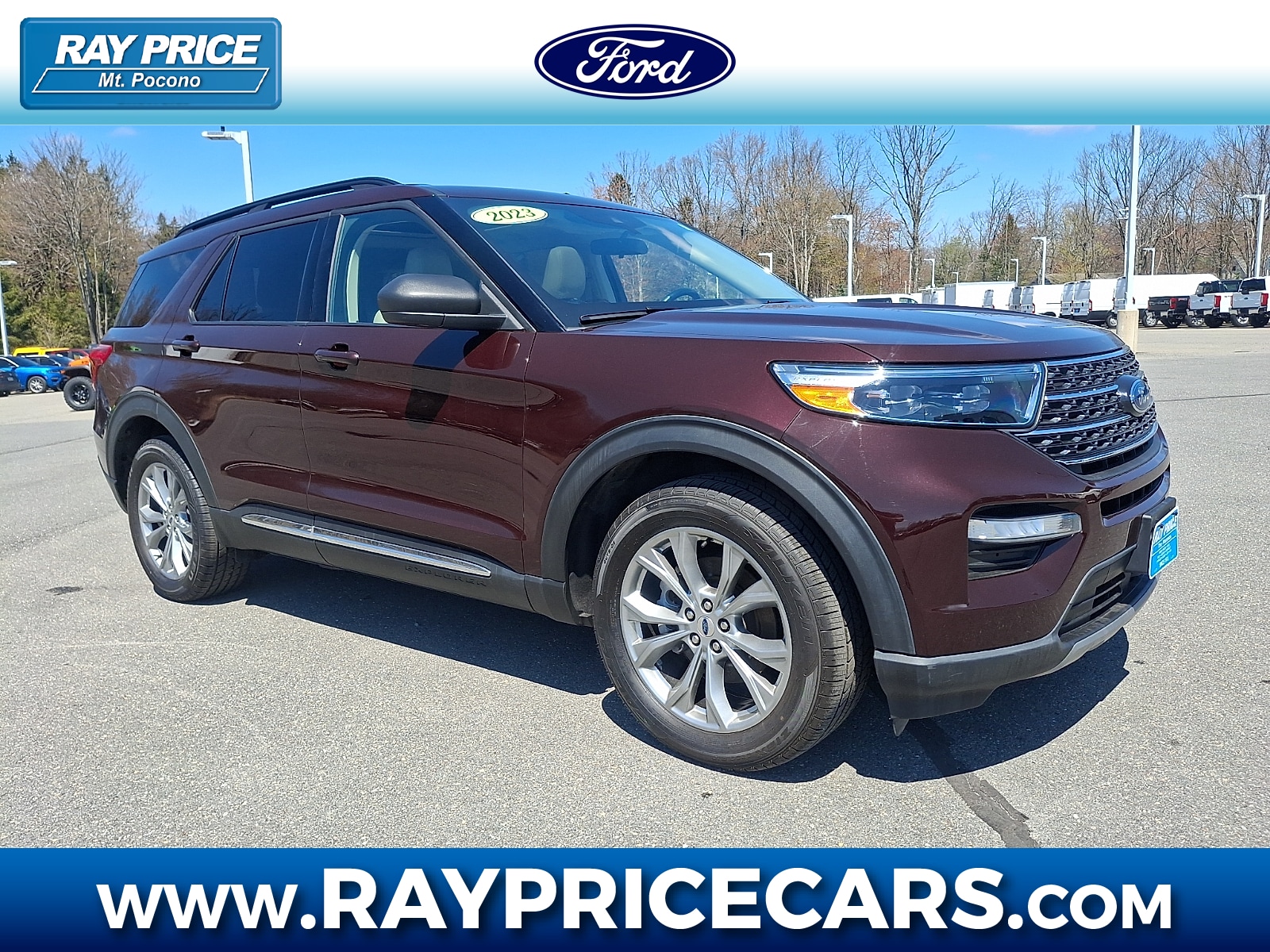 2023 Ford Explorer XLT 4WD's photo