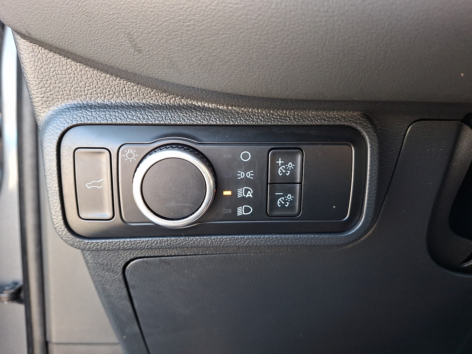 2025 Ford Explorer Active - Photo 25
