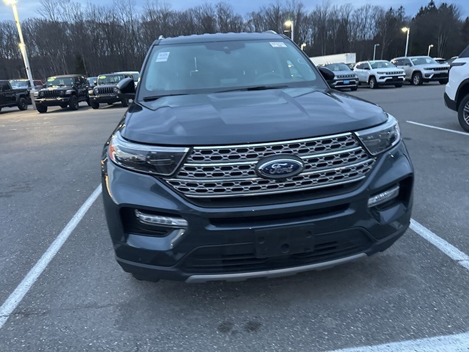 2023 Ford Explorer Limited photo 3